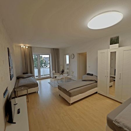 Gemuetliche 5 Personen Wohnung Obertshausen Bagian luar foto