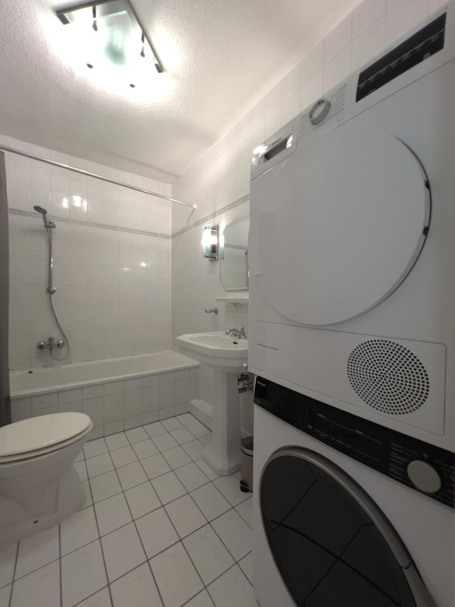 Gemuetliche 5 Personen Wohnung Obertshausen Bagian luar foto
