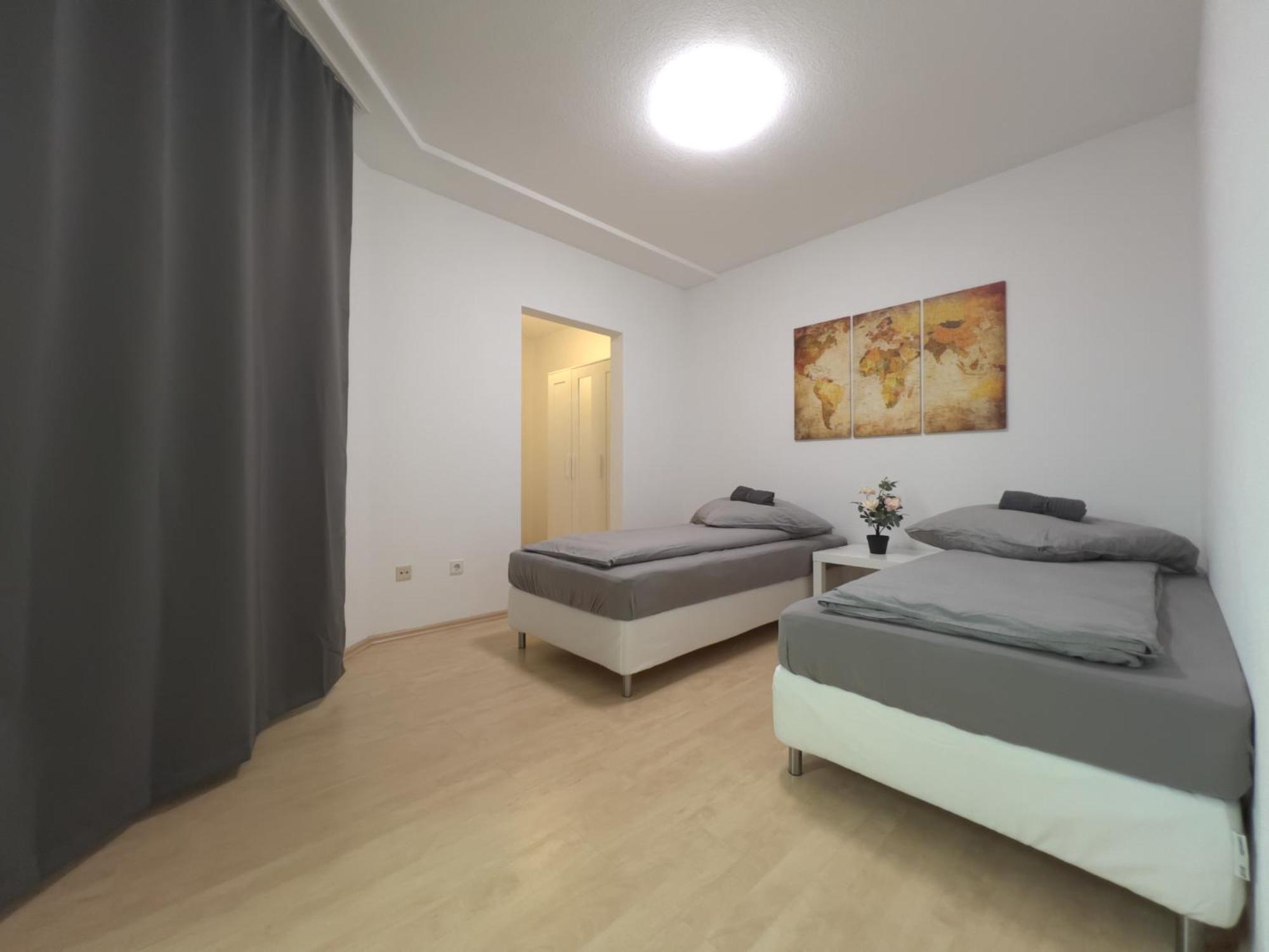 Gemuetliche 5 Personen Wohnung Obertshausen Bagian luar foto